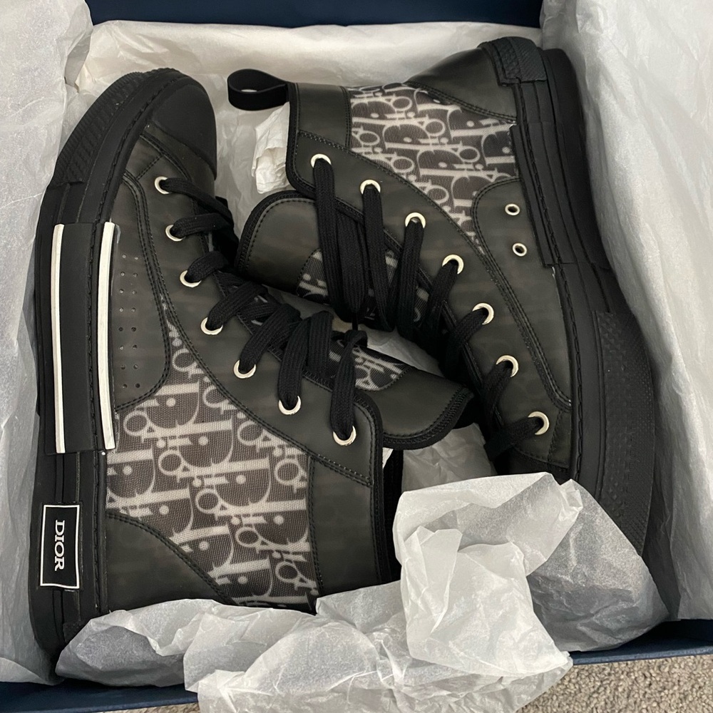 Dior oblique sneaker size 45